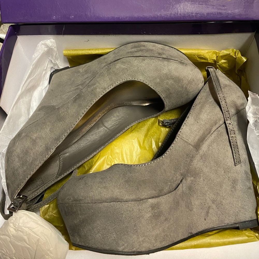 Steve Madden wedges